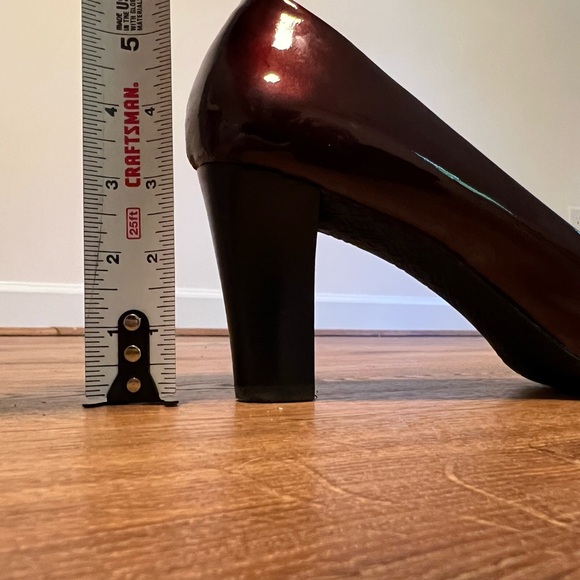 Liz Claiborne Red Patent Pumps - Picture 6 of 7
